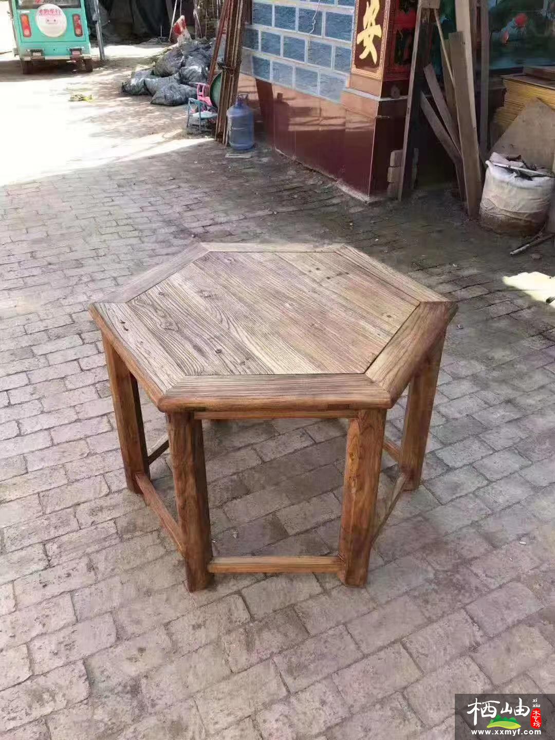 风化木桌子